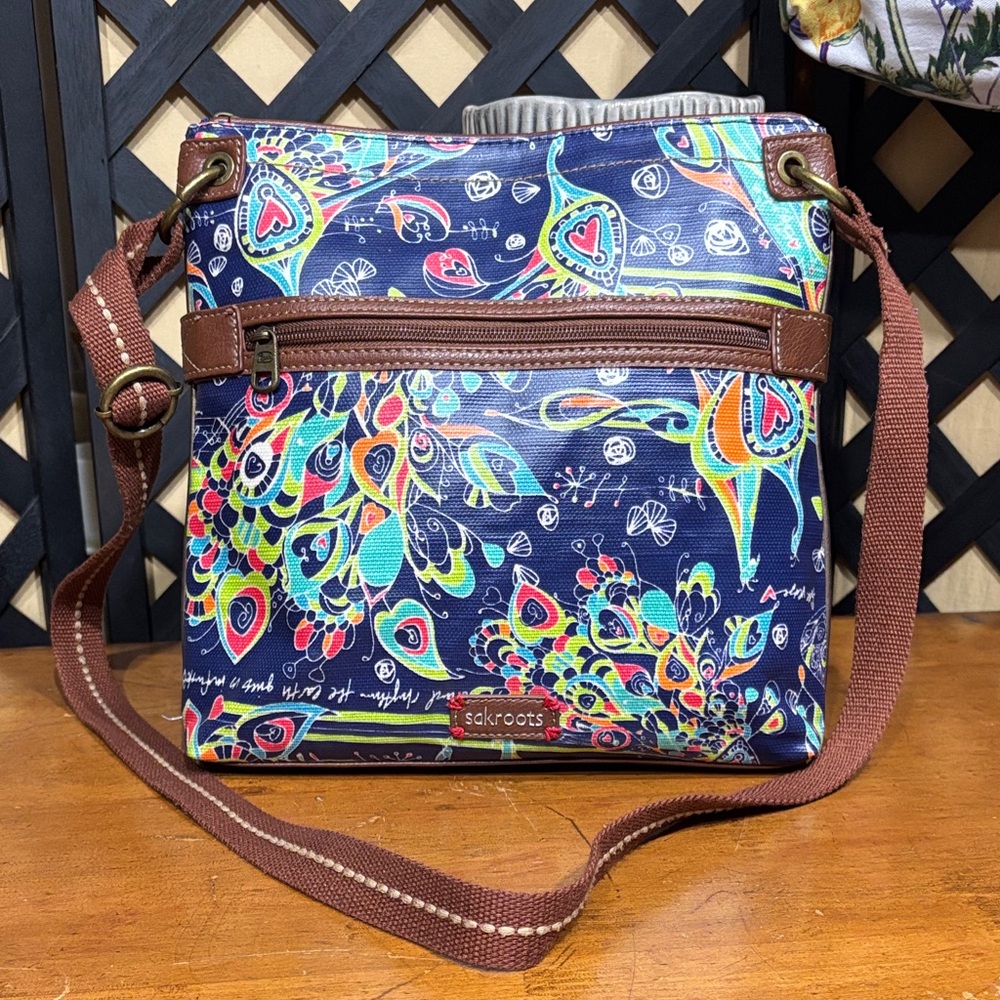 The Sak Sakroots Artist Music & Rhythm Flat Crossbody Bag in Blue EUC